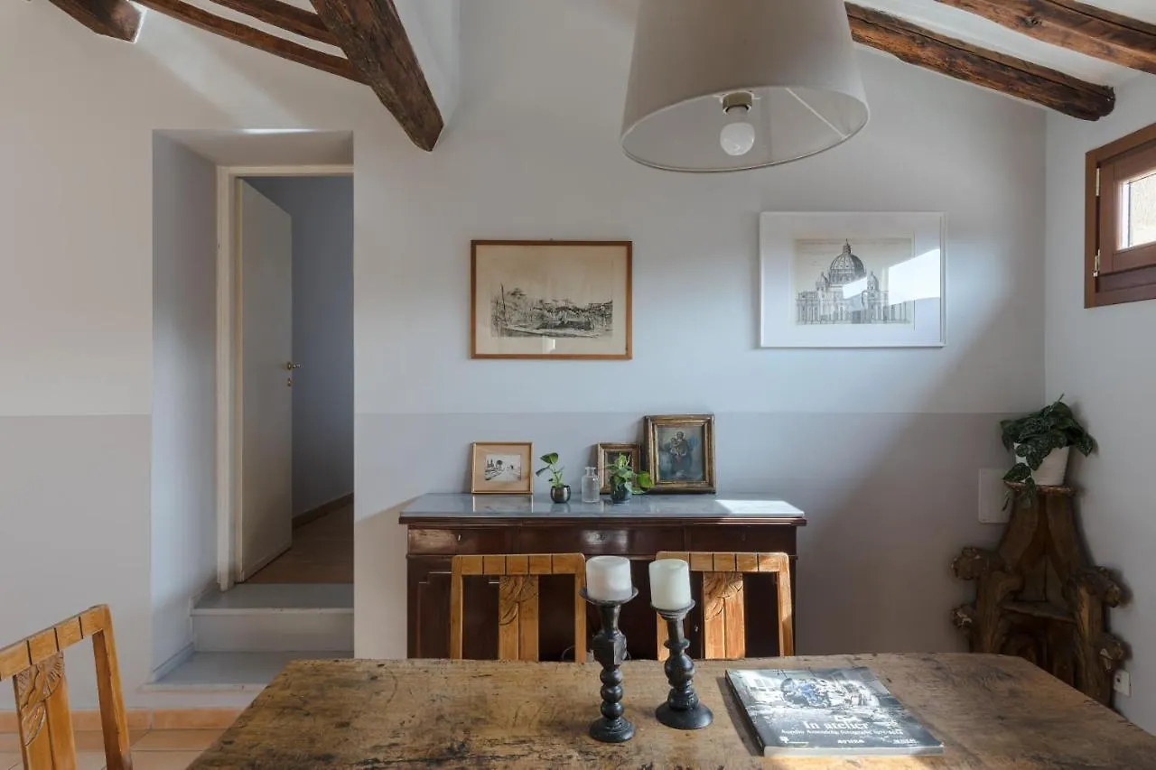 Amazing Penthouse With Terrace And Rooftop In Trastevere Řím Apartmán