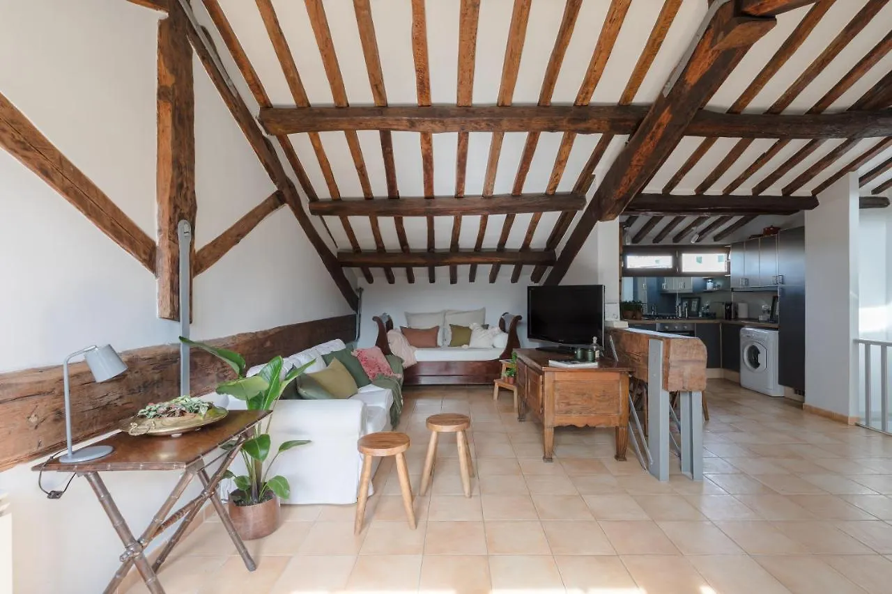 Amazing Penthouse With Terrace And Rooftop In Trastevere Řím