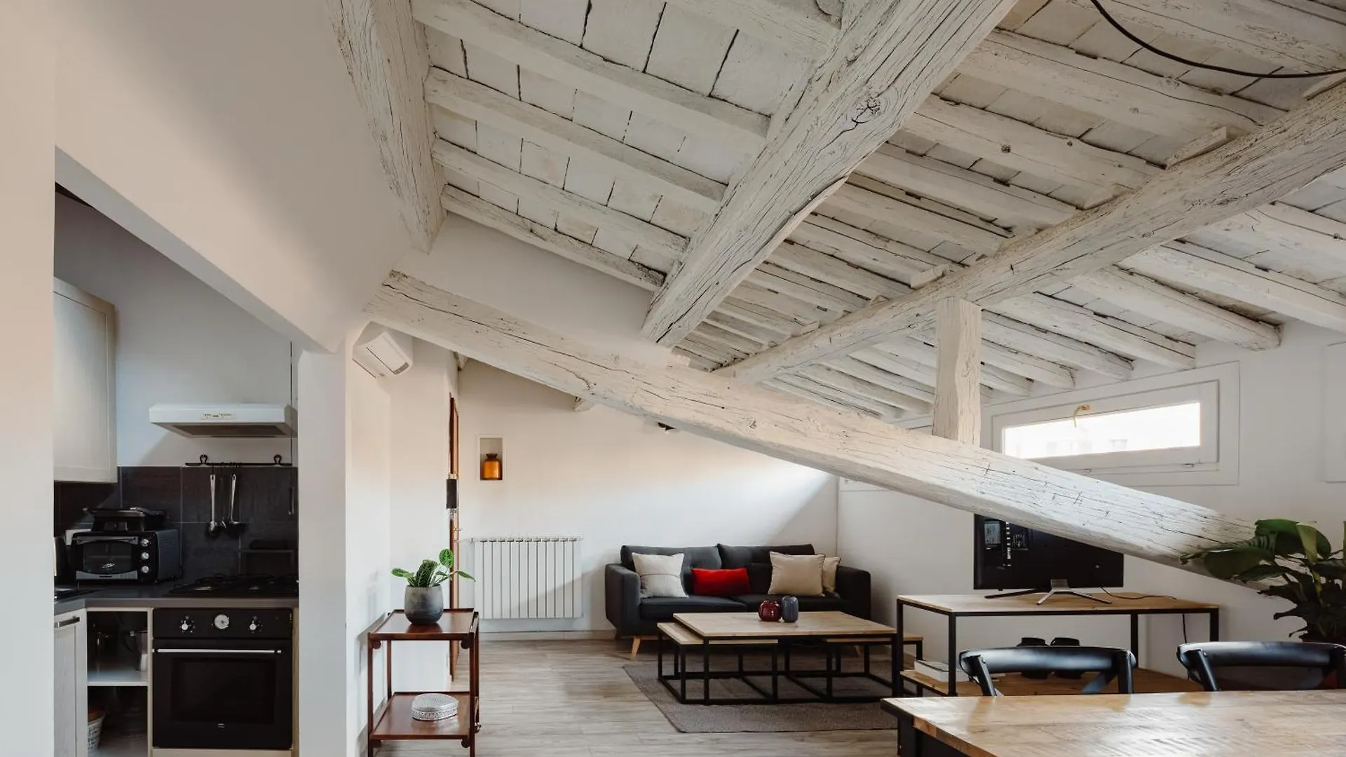 Amazing Penthouse With Terrace And Rooftop In Trastevere Apartment Rome Italy