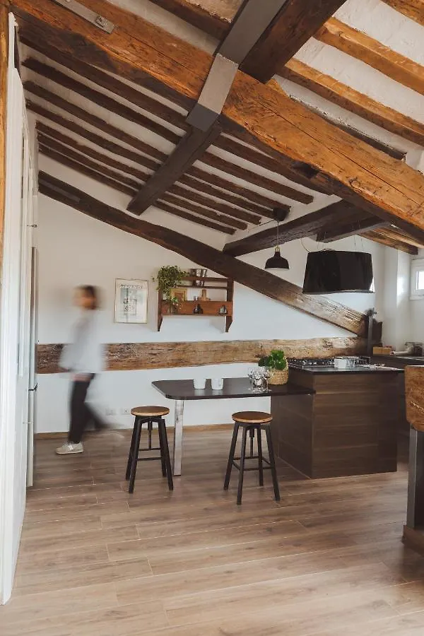 Апартаменты Amazing Penthouse With Terrace And Rooftop In Trastevere Рим