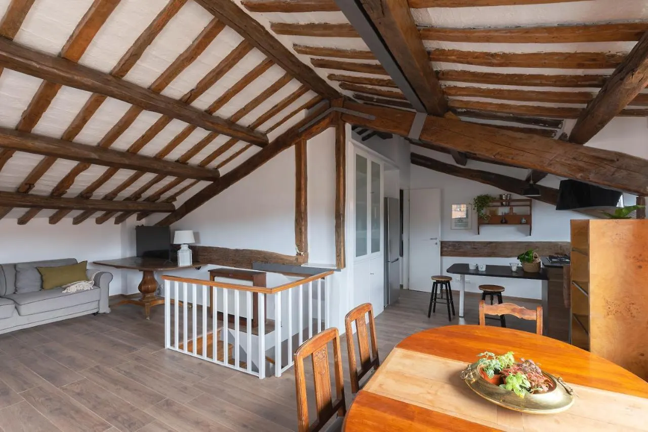 Апартаменты Amazing Penthouse With Terrace And Rooftop In Trastevere Рим Италия