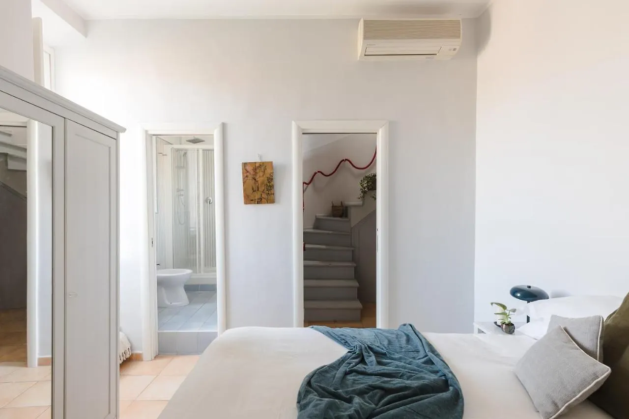 Amazing Penthouse With Terrace And Rooftop In Trastevere Рим