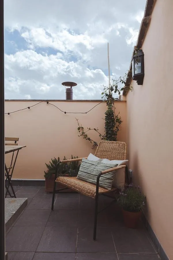 Amazing Penthouse With Terrace And Rooftop In Trastevere Рим