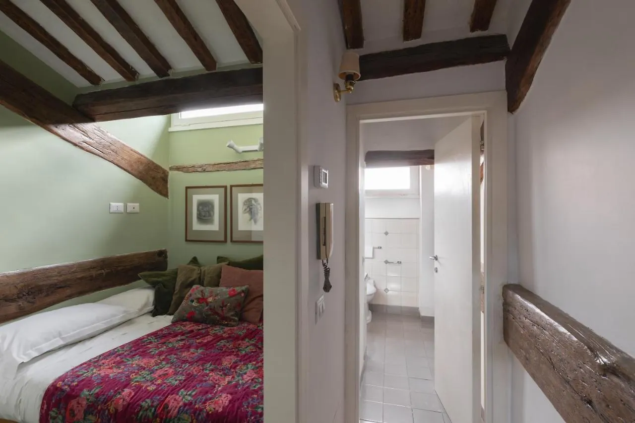 Апартаменты Amazing Penthouse With Terrace And Rooftop In Trastevere Рим Италия