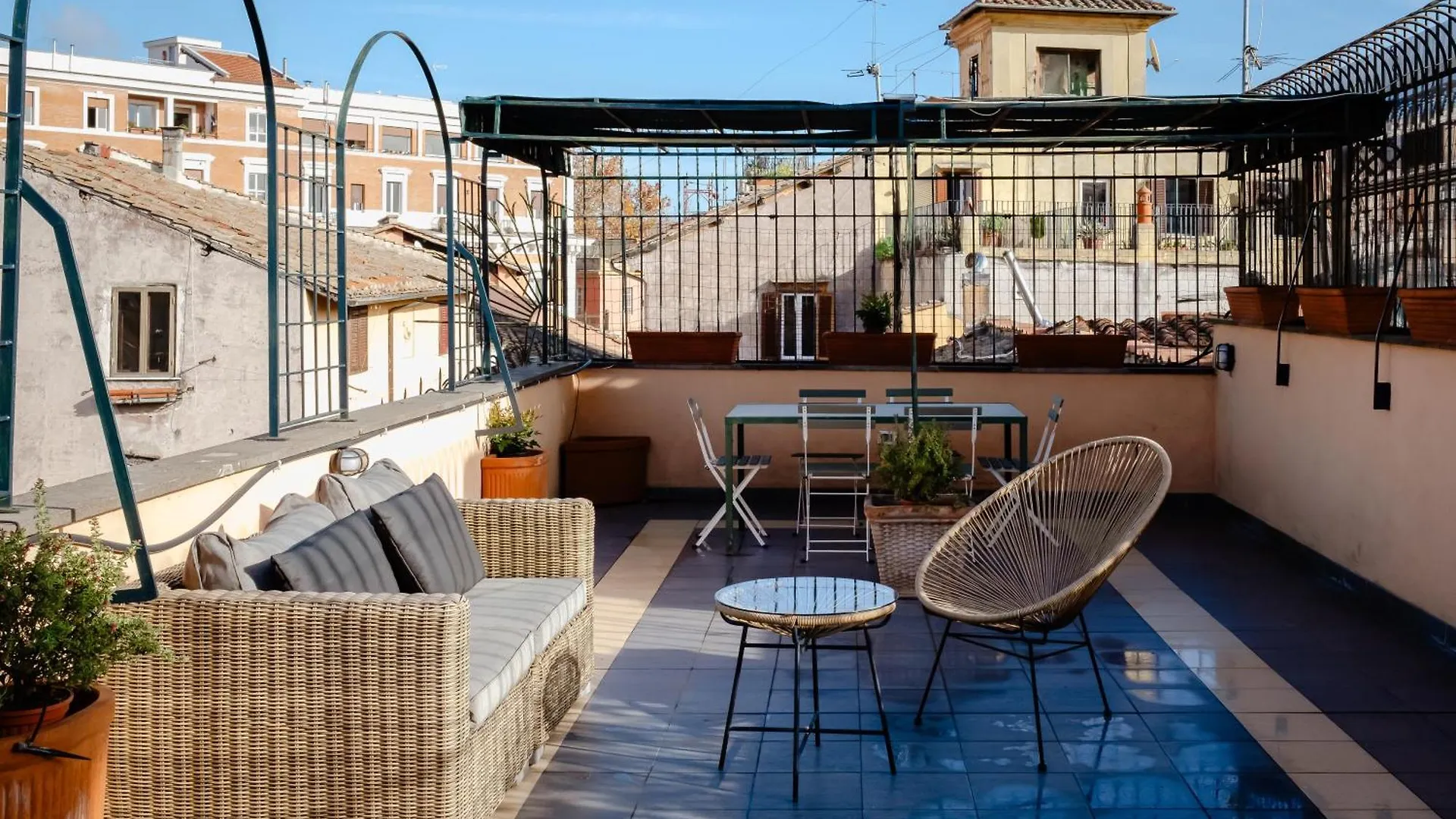 Amazing Penthouse With Terrace And Rooftop In Trastevere Рим 0*,  Италия
