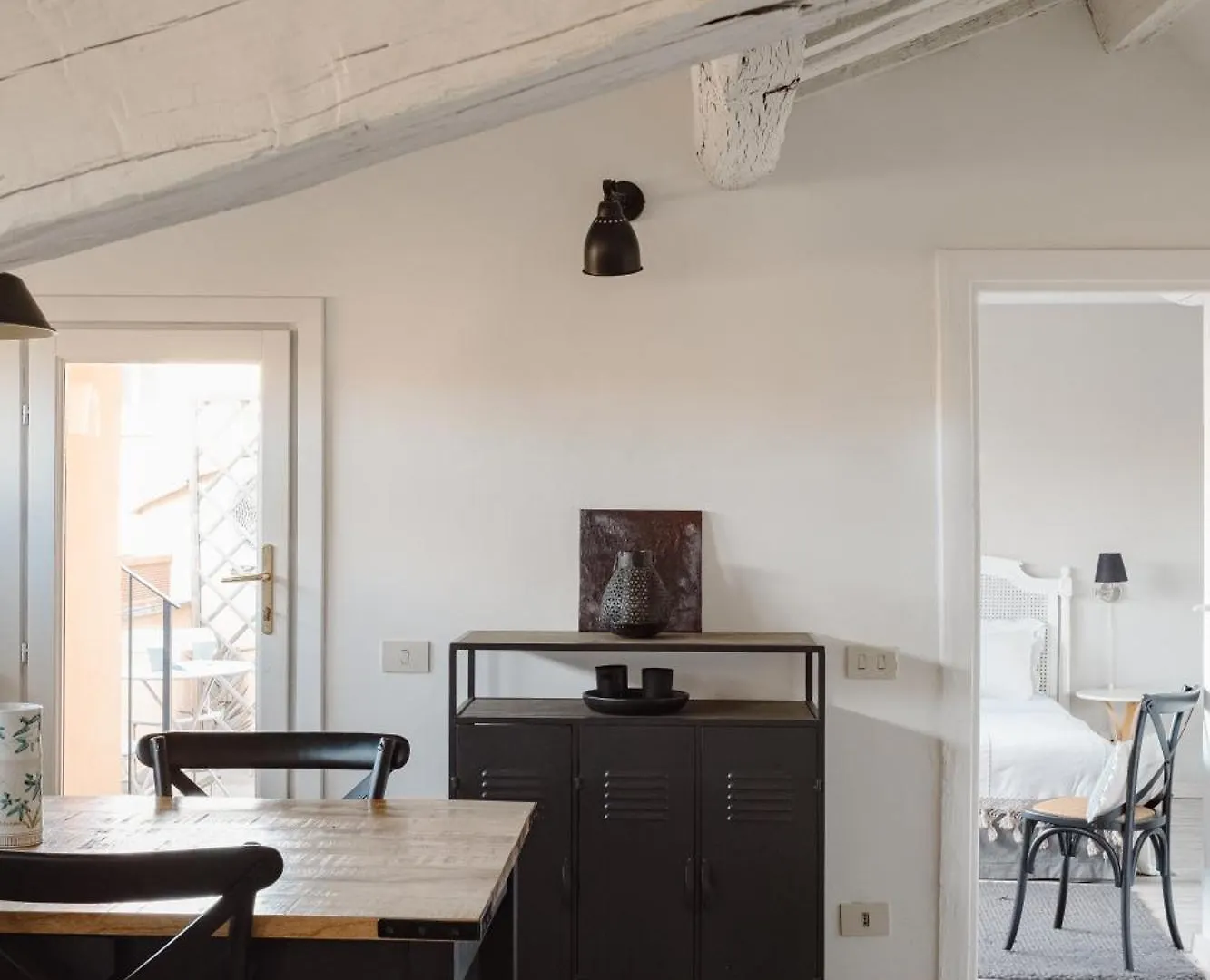 Amazing Penthouse With Terrace And Rooftop In Trastevere Рим Апартаменты