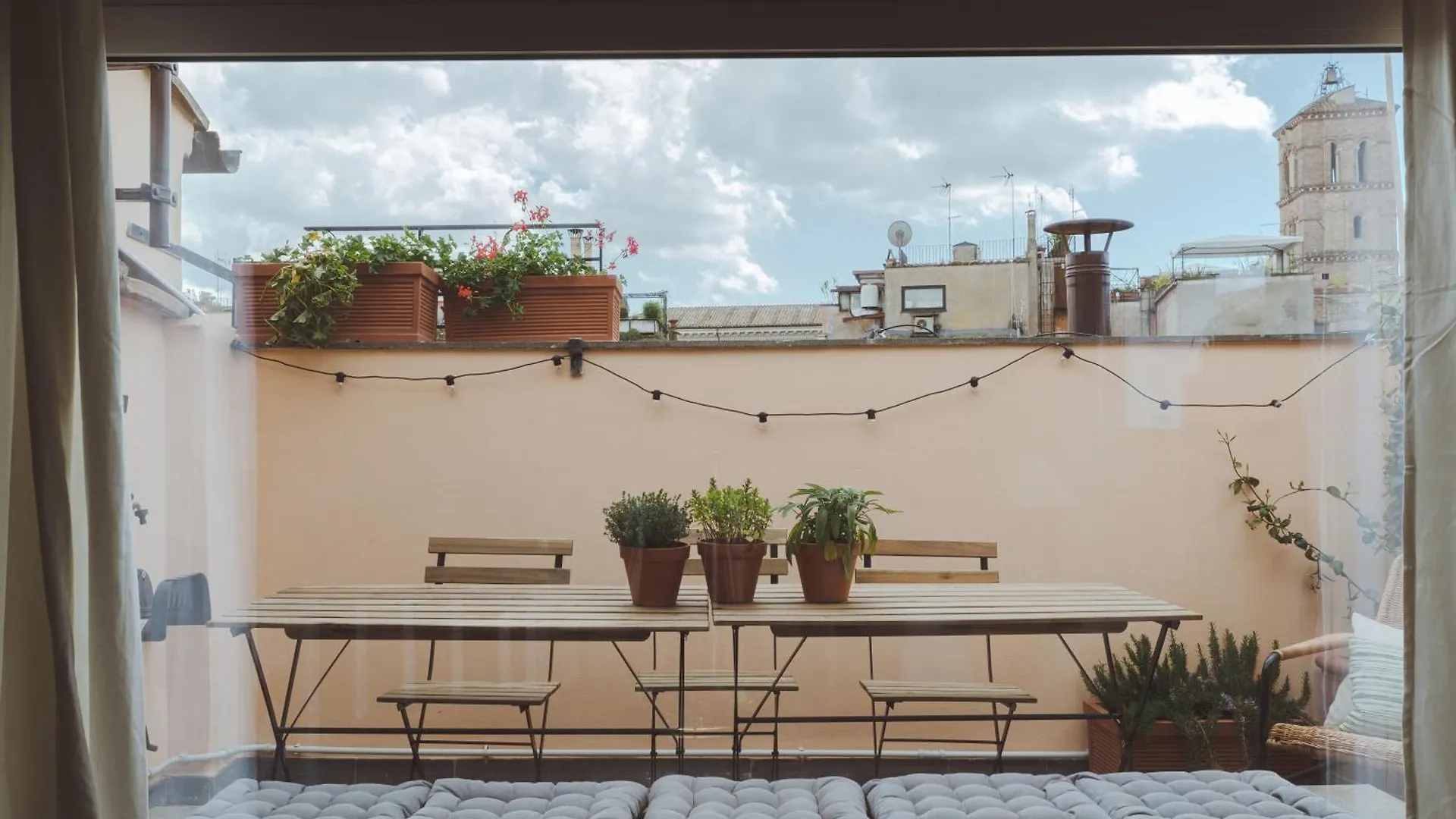 Apartment Amazing Penthouse With Terrace And Rooftop In Trastevere Rome