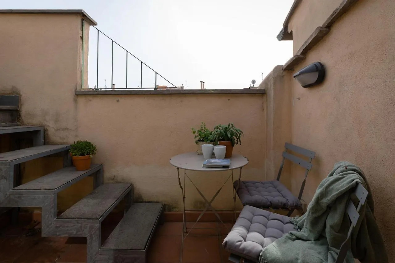 Amazing Penthouse With Terrace And Rooftop In Trastevere Rome
