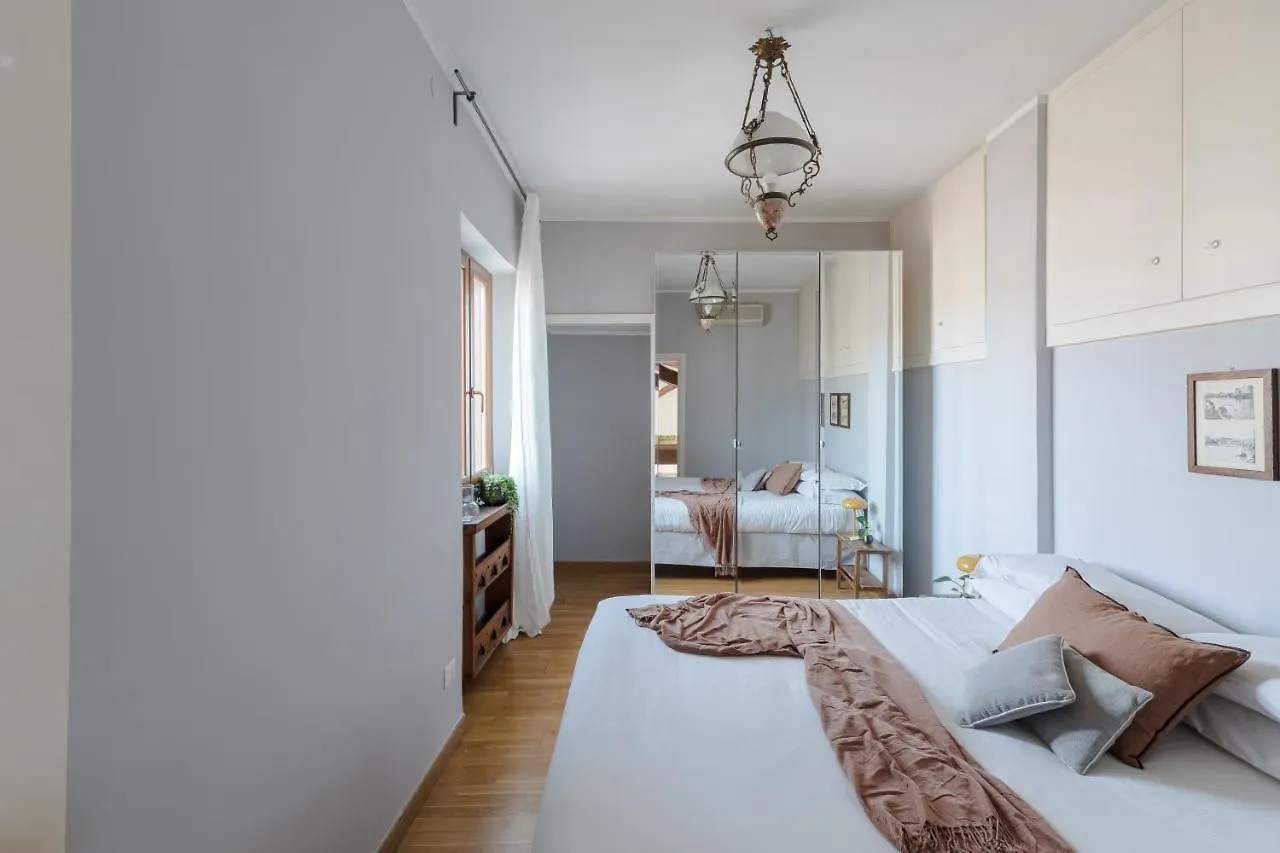 Amazing Penthouse With Terrace And Rooftop In Trastevere Rome
