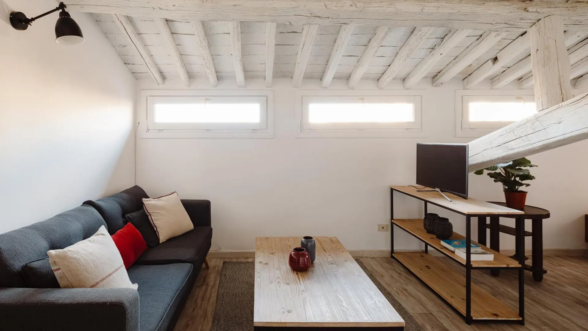 Apartment Amazing Penthouse With Terrace And Rooftop In Trastevere Rome